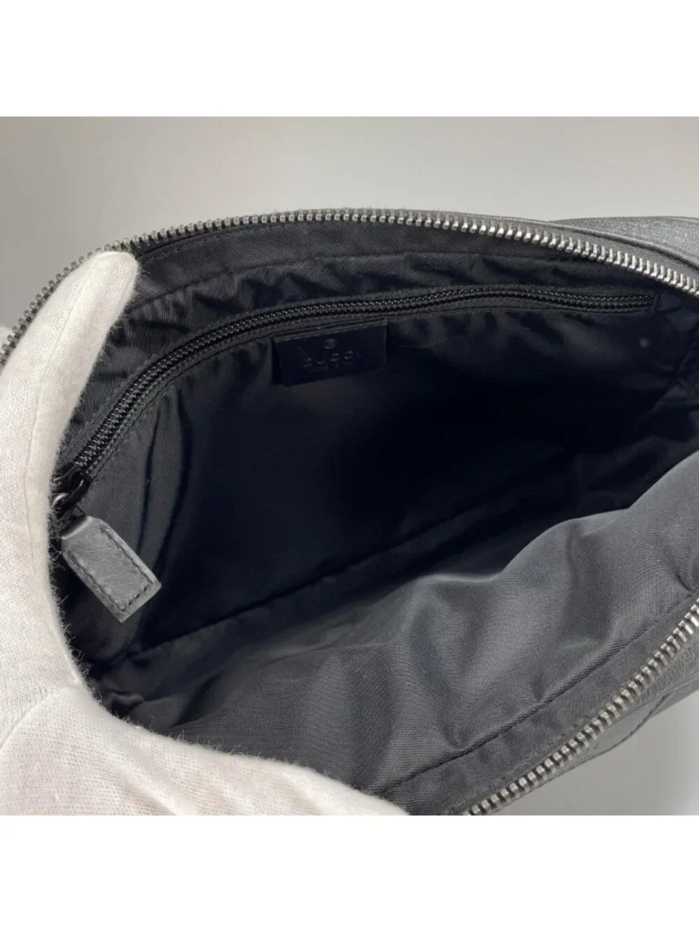 Gucci Clutch GG Supreme Black Silver